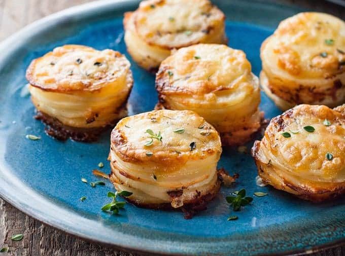 Mini Potato Gratin (Muffin Tin) - great party food, breakfast with eggs or as a side for a fancy dinner. Freezer friendly and easy to make!